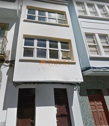 Edificio para rehabilitar en zona puerto de Ferrol