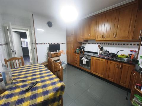 ENTRESUELO EN FREIXEIRO DE 3 HABITACIONES