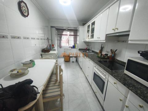 Piso en el centro de Ferrol, 3 habitaciones, 2 baños y 2 plazas de garaje